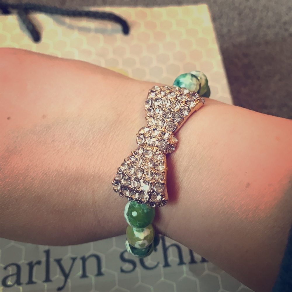 Marlyn Schiff ocean jade stretch bracelet!